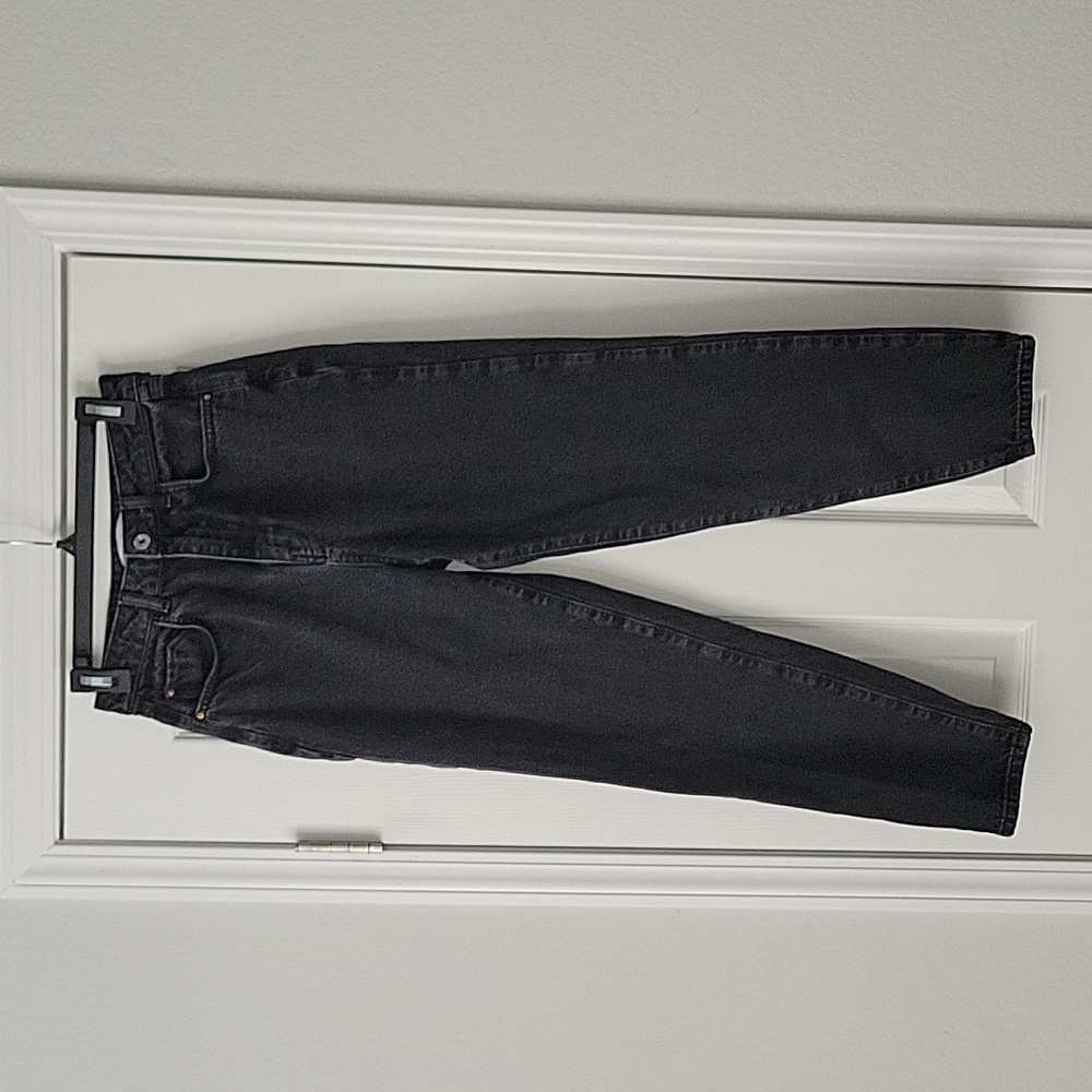 Zara Classic Mom Fit Hi-Rise Ankle Length Jean